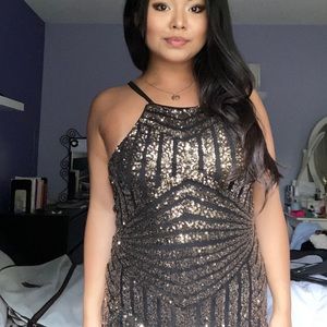 Le Chateau NYE Sequinned 2-way dress Size M